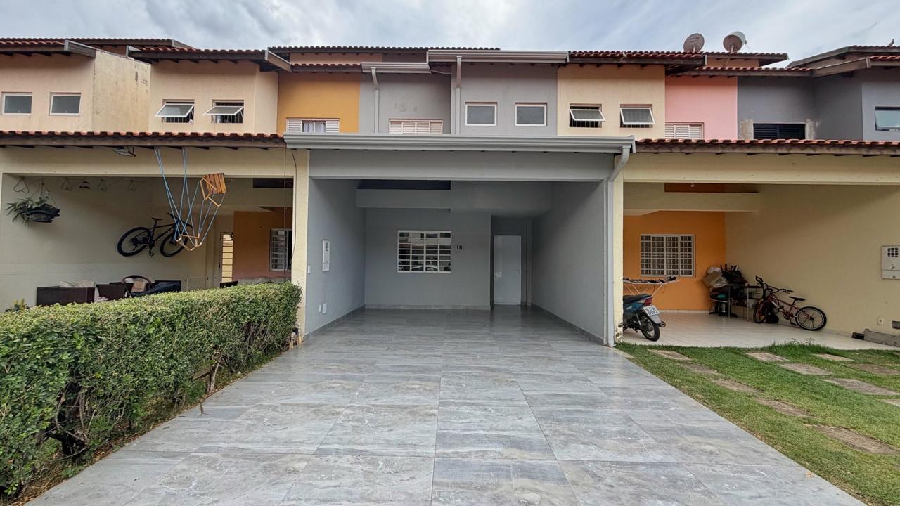 Sobrado 3 quartos no condomínio Residencial Maria Bonita em Indaiatuba SP