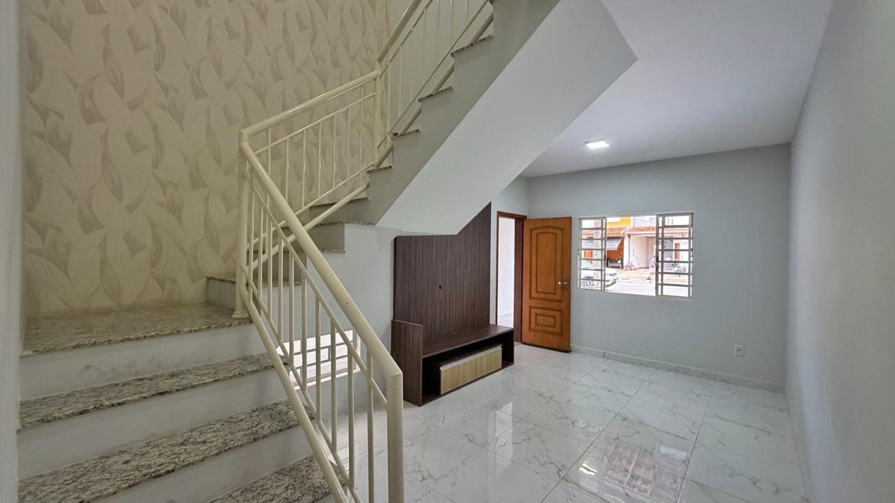 Sobrado 3 quartos no condomínio Residencial Maria Bonita em Indaiatuba SP