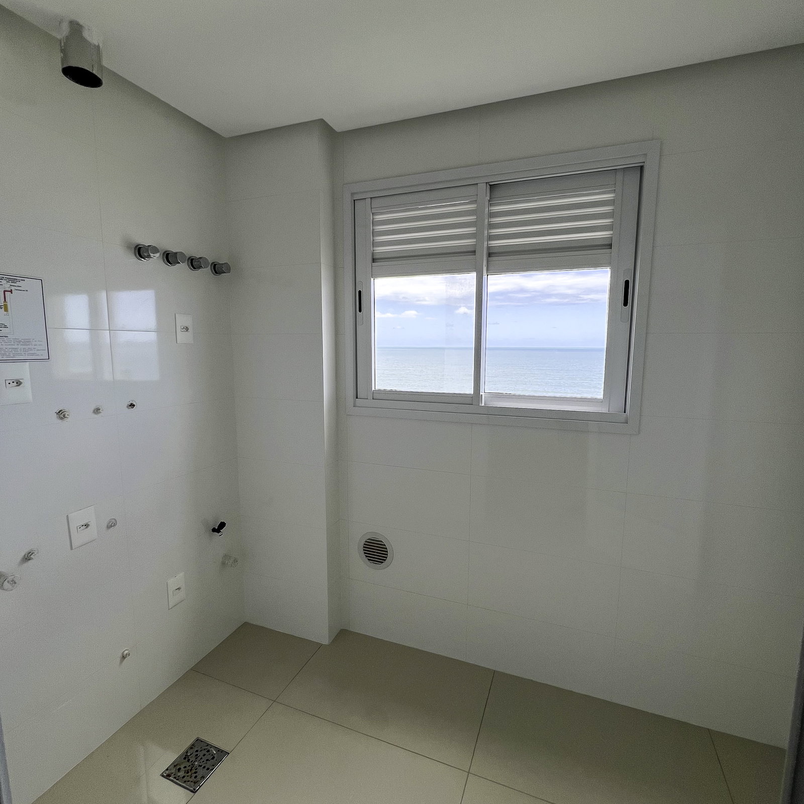 Completo Apartamento no Centro  em Itapema SC
