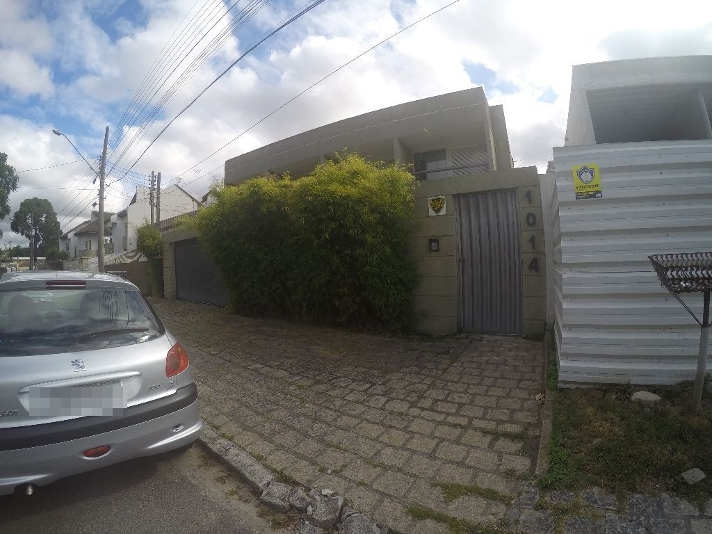 Casa 4 dormitórios 