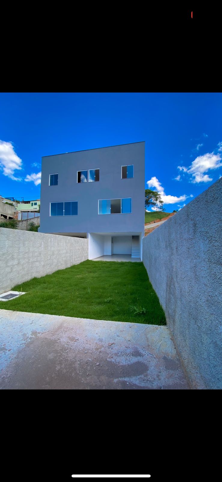Duas Casas com 3 quartos no bairro São Pedro em Juiz de Fora/MG