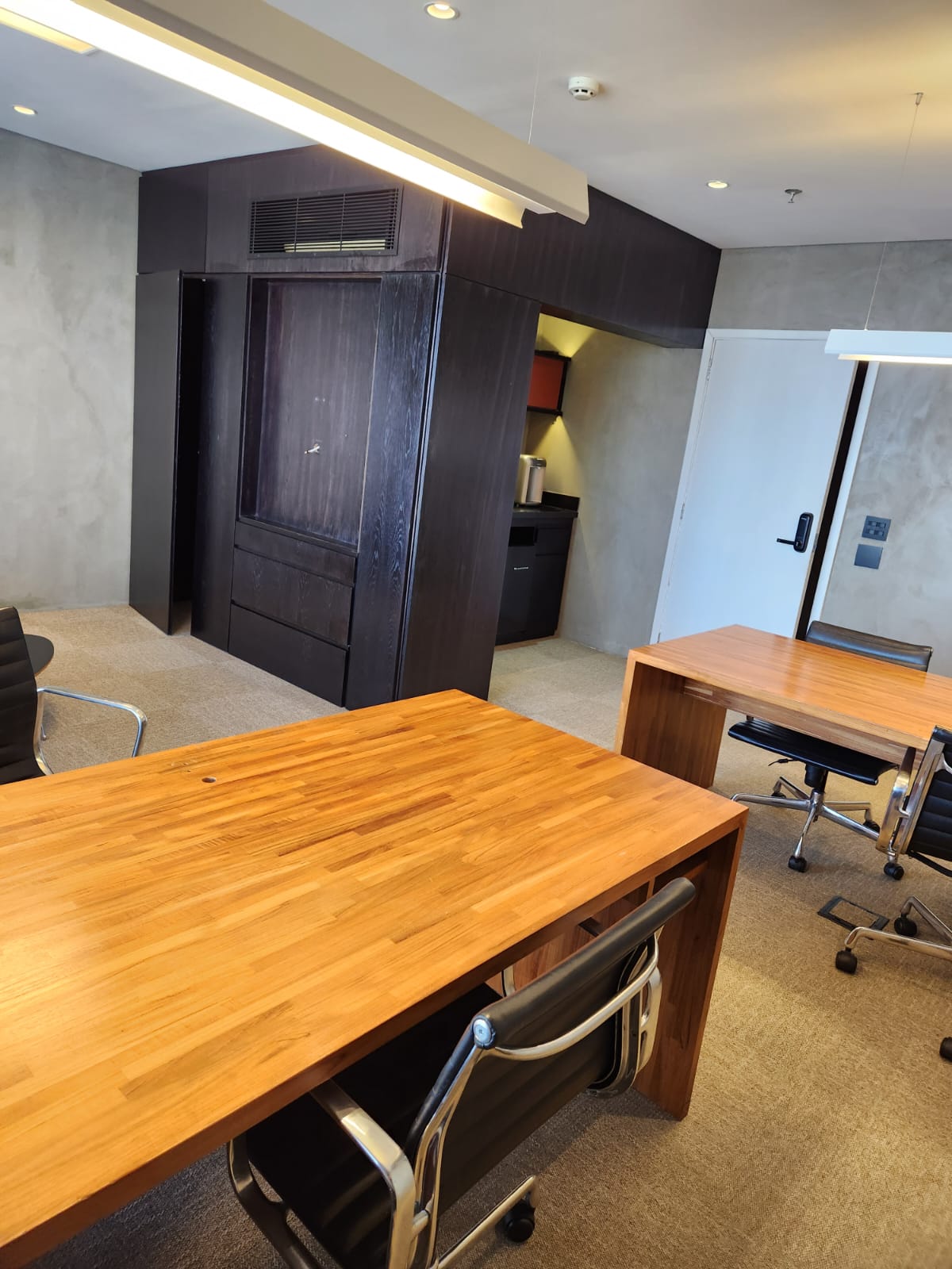 PINHEIROS /SESC /METRÔ FARIA LIMA- SALA COMERCIAL