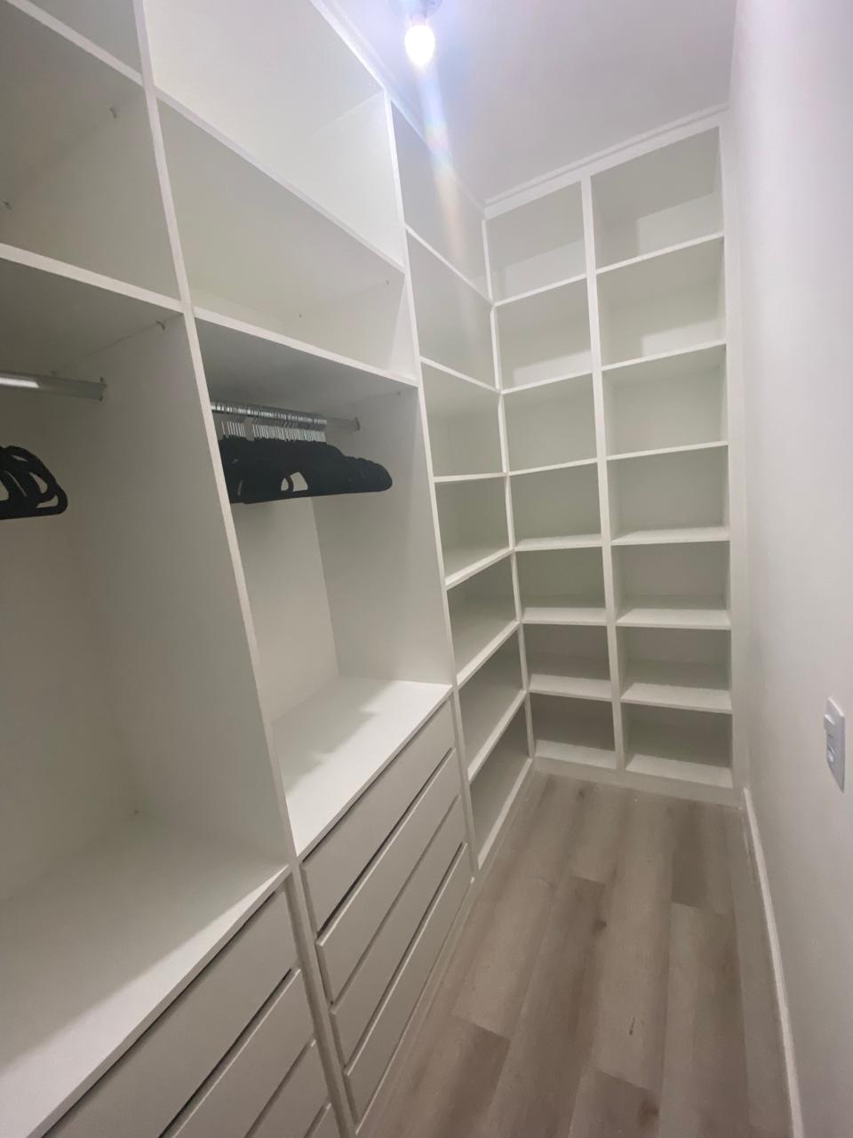 Casa  de esquina com 3 níveis