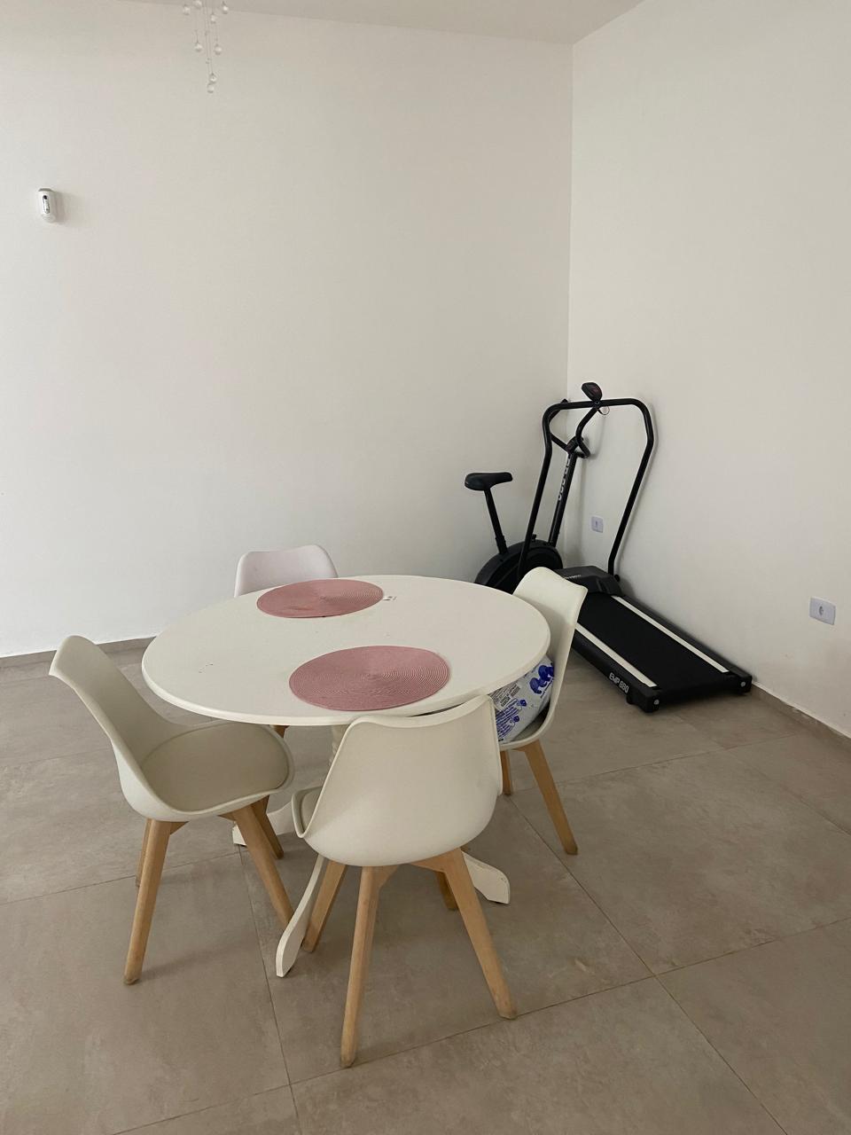 Casa  de esquina com 3 níveis