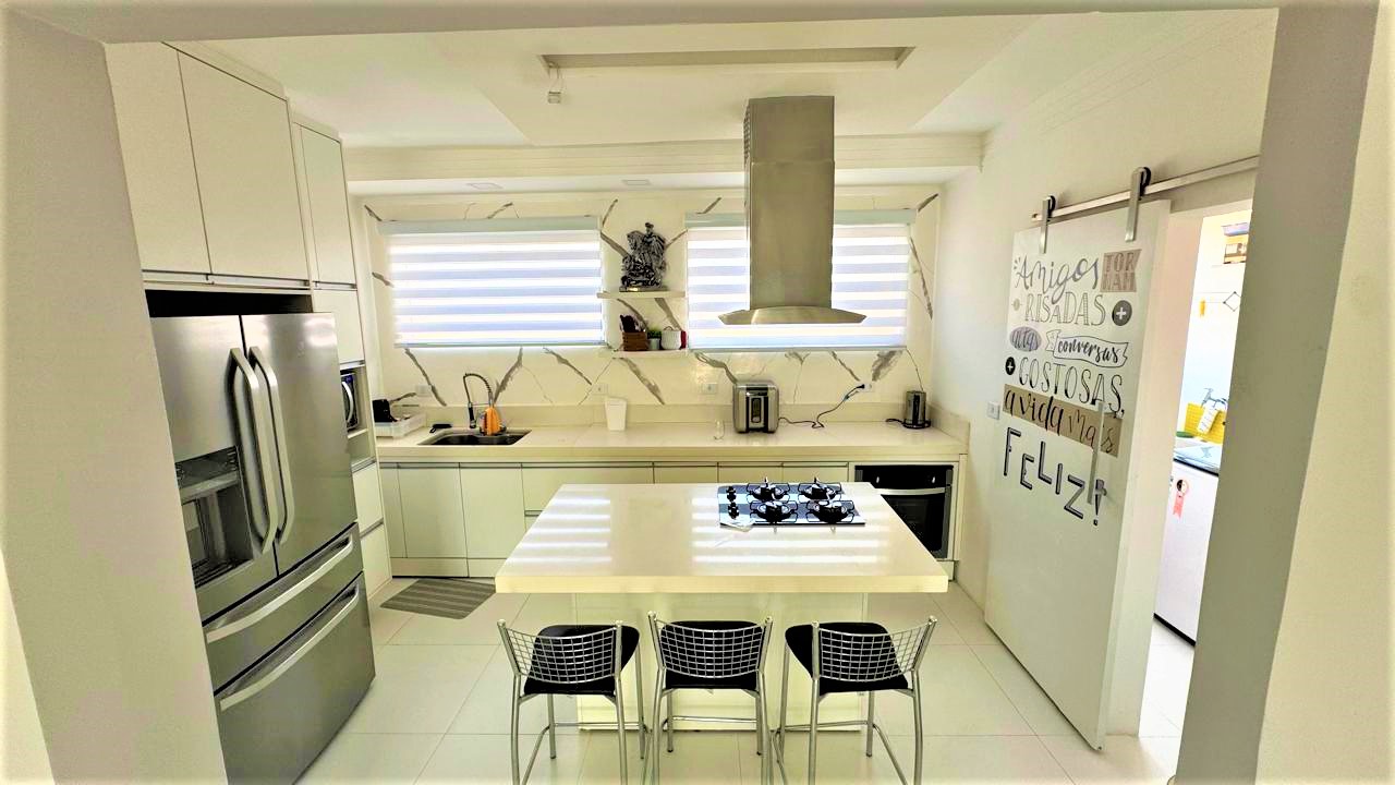 Elegante Apartamento no Pontal de Santa Marina em Caraguatatuba SP