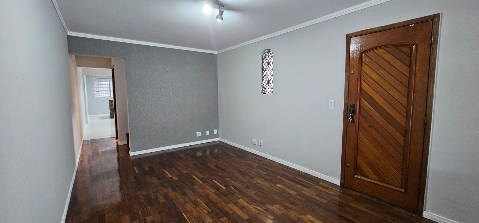 Sobrado Geminado à Venda no Ferreira, SP 