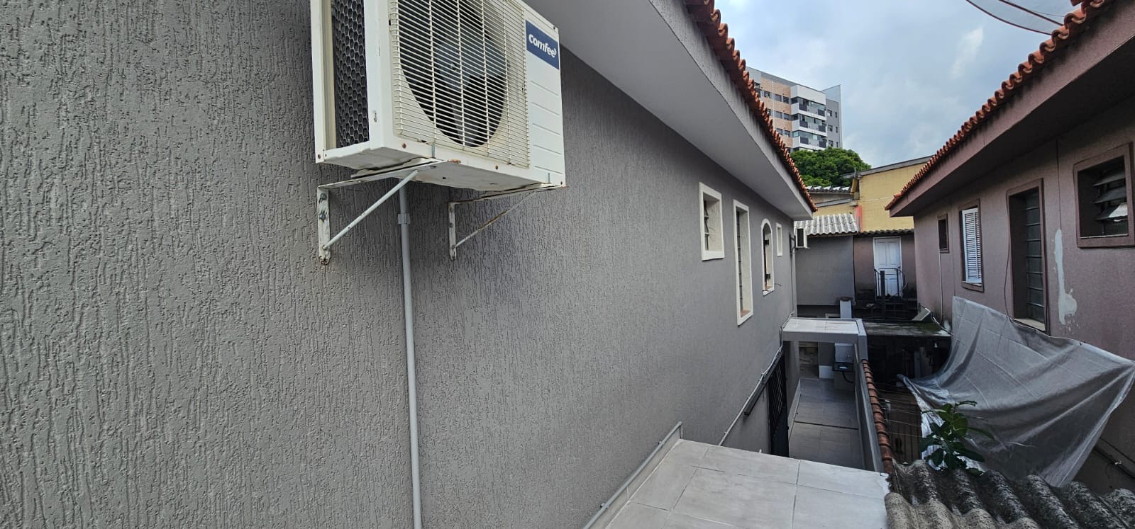 Sobrado Geminado à Venda no Ferreira, SP 