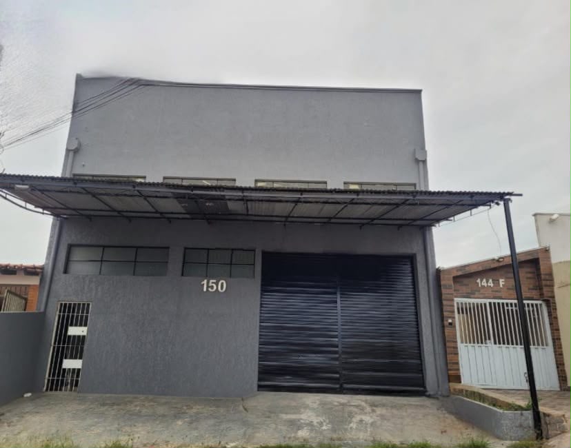 Vendo BARRACÃO / GALPÃO 424m² - Parque Industrial