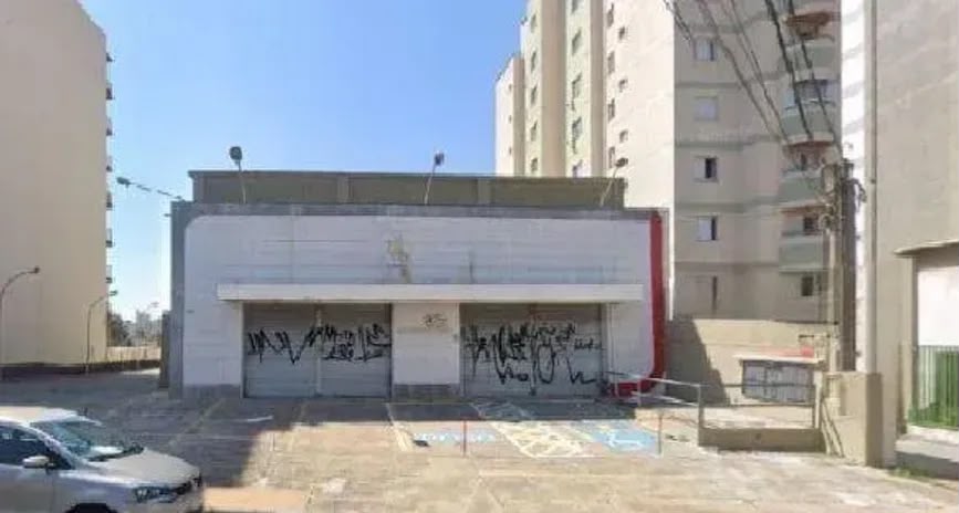 Alugo PRÉDIO COMERCIAL 809m² - Antigo Mercado Dia a Dia