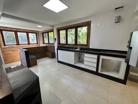 Casa alto padrão 4 quartos no Condomínio Ubá Itacoatiara - Niterói/RJ.