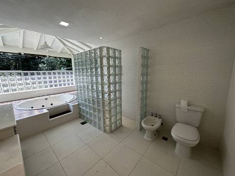 Casa alto padrão 4 quartos no Condomínio Ubá Itacoatiara - Niterói/RJ.