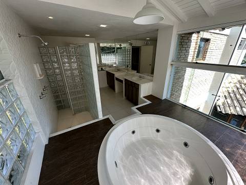 Casa alto padrão 4 quartos no Condomínio Ubá Itacoatiara - Niterói/RJ.