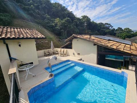 Casa no Condomínio Residencial Camboatá com 3 Quartos à venda, 275m² - Piratininga - Niterói - RJ