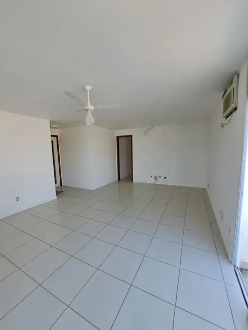 Cobertura com 3 Quartos e 3 Suítes à Venda Condomínio Praias Oceanicas, 225 m² por R$ 880.000 