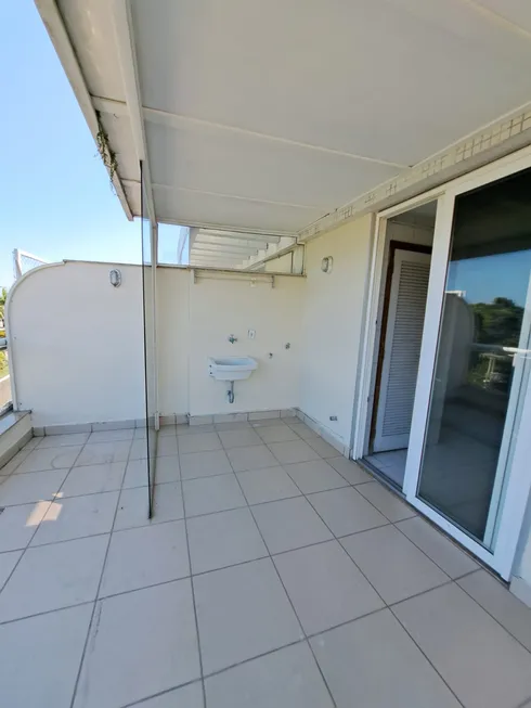 Cobertura com 3 Quartos e 3 Suítes à Venda Condomínio Praias Oceanicas, 225 m² por R$ 880.000 