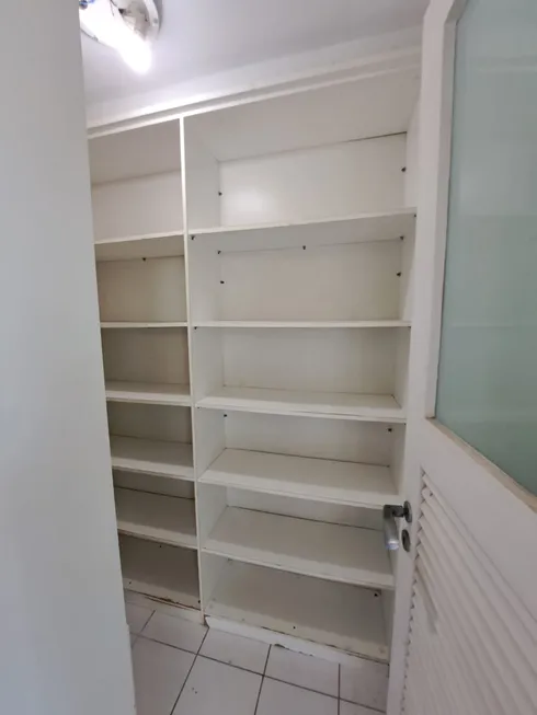 Cobertura com 3 Quartos e 3 Suítes à Venda Condomínio Praias Oceanicas, 225 m² por R$ 880.000 