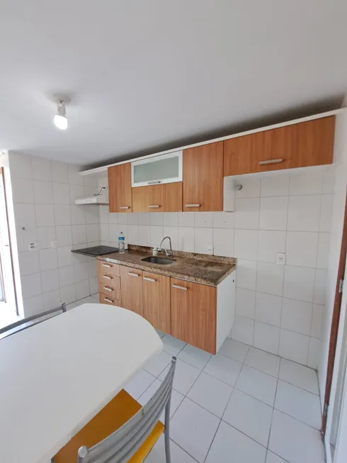 Cobertura com 3 Quartos e 3 Suítes à Venda Condomínio Praias Oceanicas, 225 m² por R$ 880.000 