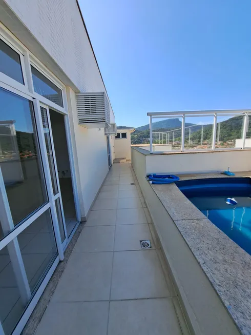 Cobertura com 3 Quartos e 3 Suítes à Venda Condomínio Praias Oceanicas, 225 m² por R$ 880.000 