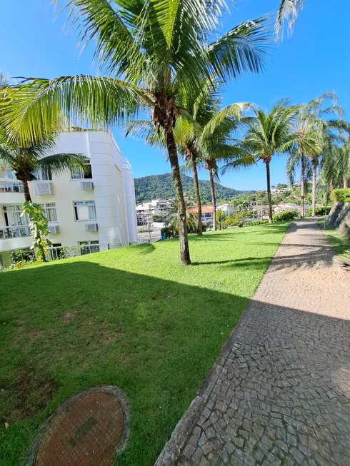 Cobertura com 3 Quartos e 3 Suítes à Venda Condomínio Praias Oceanicas, 225 m² por R$ 880.000 