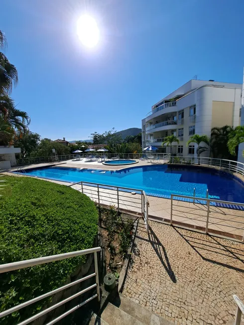 Cobertura com 3 Quartos e 3 Suítes à Venda Condomínio Praias Oceanicas, 225 m² por R$ 880.000 