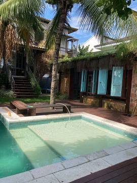 Casa 3 quartos sendo 1 suíte no Condomínio Residencial Camboatá em Piratininga - Niterói-RJ.