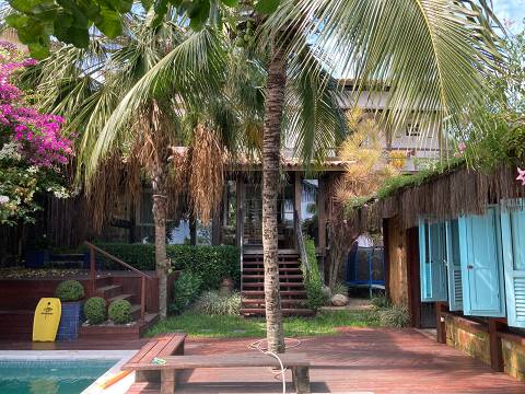 Casa 3 quartos sendo 1 suíte no Condomínio Residencial Camboatá em Piratininga - Niterói-RJ.