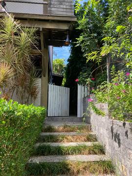 Casa 3 quartos sendo 1 suíte no Condomínio Residencial Camboatá em Piratininga - Niterói-RJ.