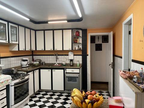 Casa 3 quartos sendo 1 suíte no Condomínio Residencial Camboatá em Piratininga - Niterói-RJ.