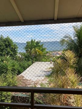Casa 3 quartos sendo 1 suíte no Condomínio Residencial Camboatá em Piratininga - Niterói-RJ.