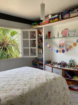 Casa 3 quartos sendo 1 suíte no Condomínio Residencial Camboatá em Piratininga - Niterói-RJ.