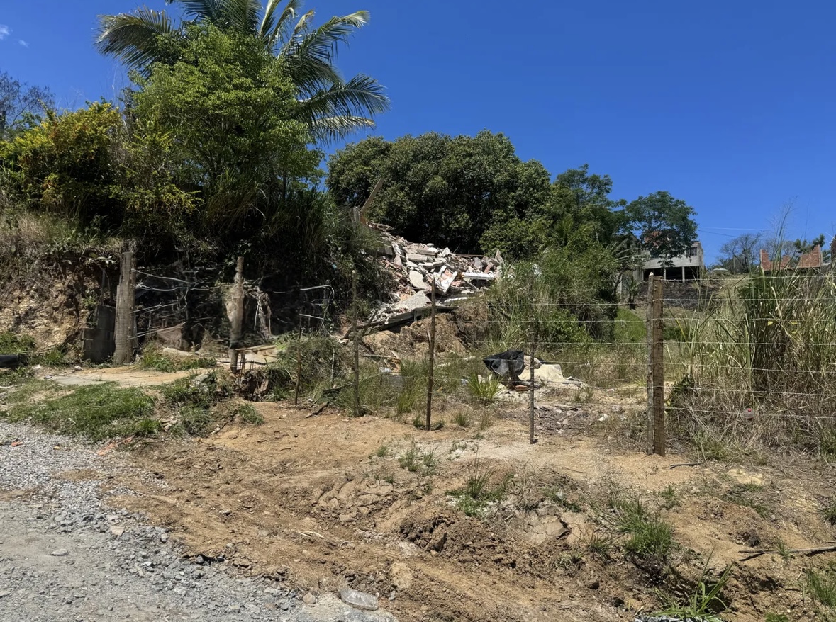 Terreno / Área - Venda