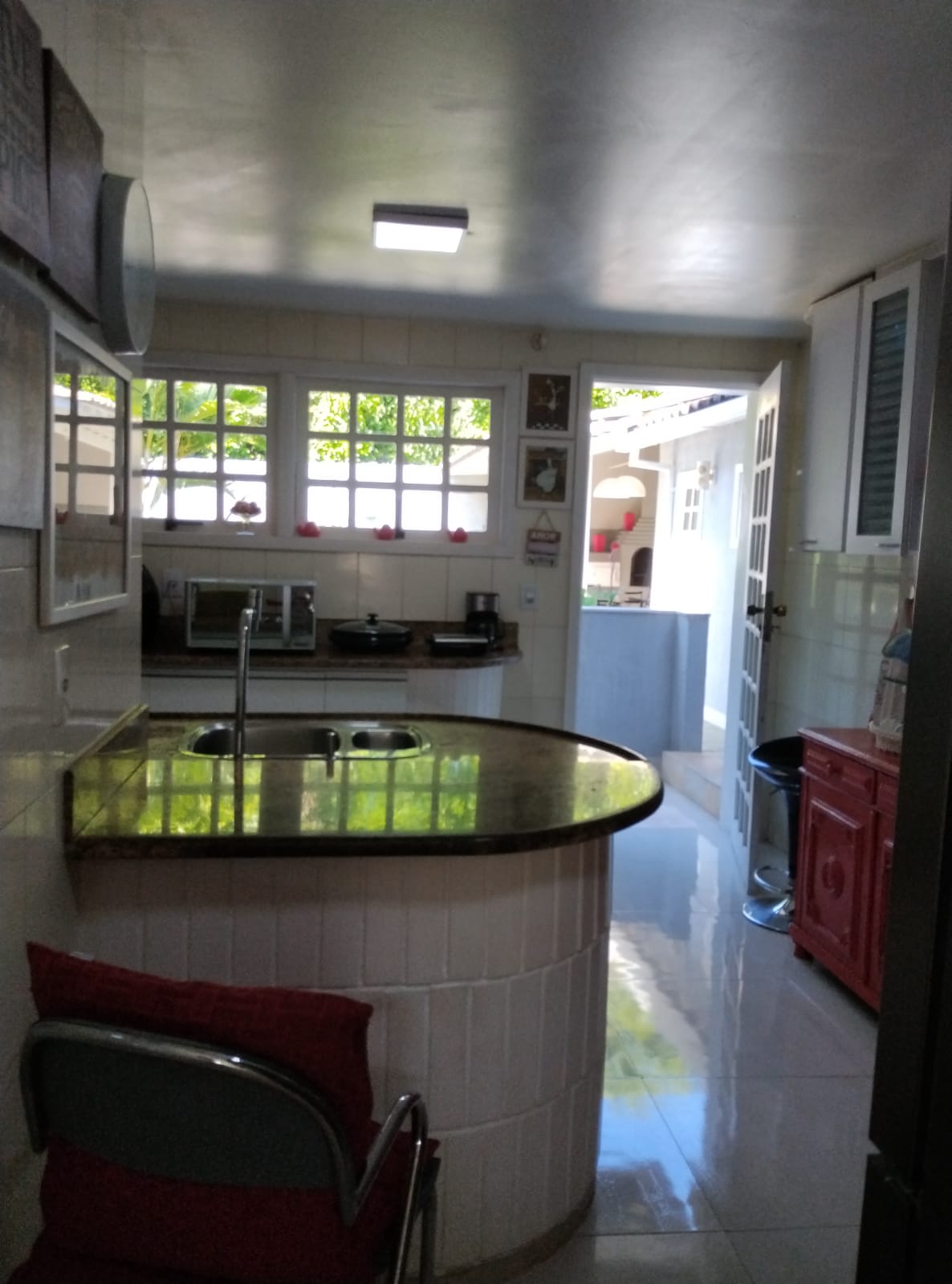 Casa Duplex  com  4 Quartos em Itaipu - Niterói - RJ.