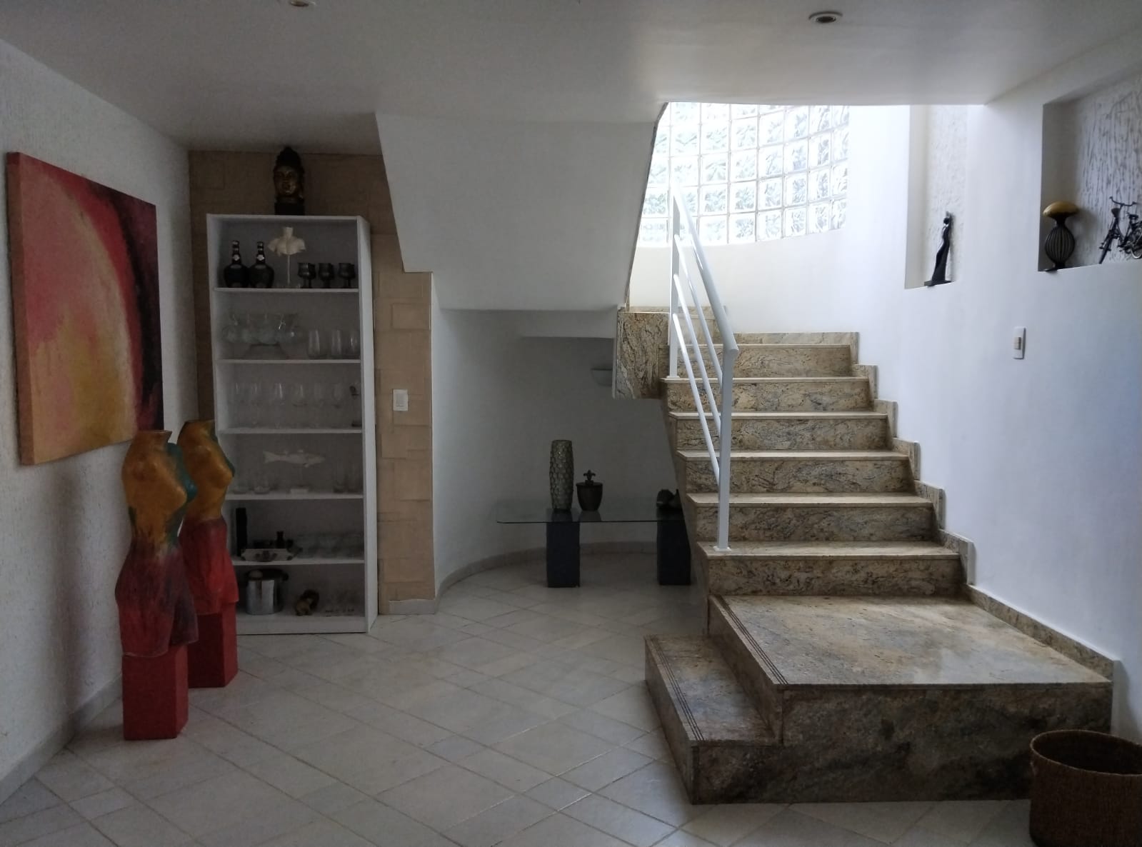 Casa Duplex  com  4 Quartos em Itaipu - Niterói - RJ.