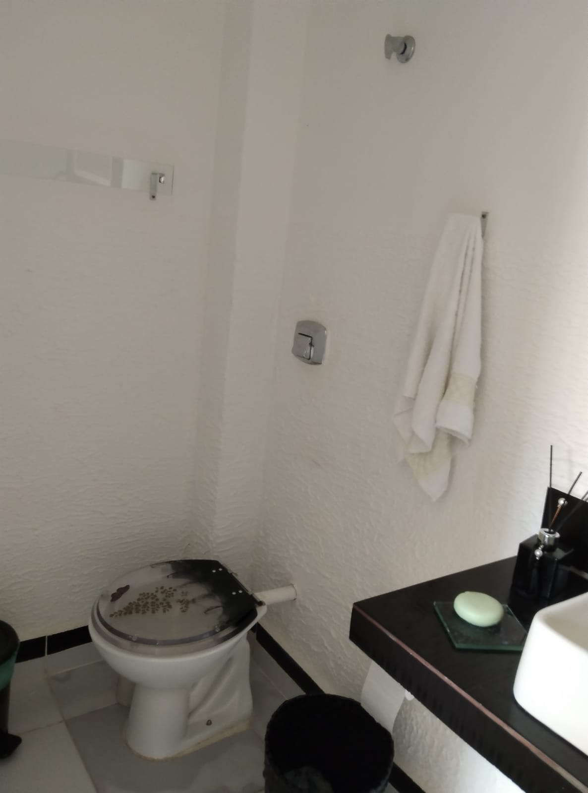 Casa Duplex  com  4 Quartos em Itaipu - Niterói - RJ.