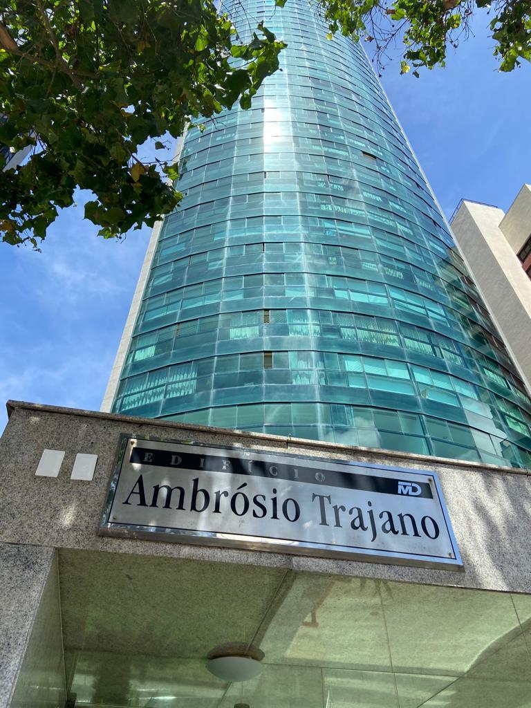 Apartamento 232m², 4 suítes e lazer completo em Boa Viagem. (Ref.:R2334772)