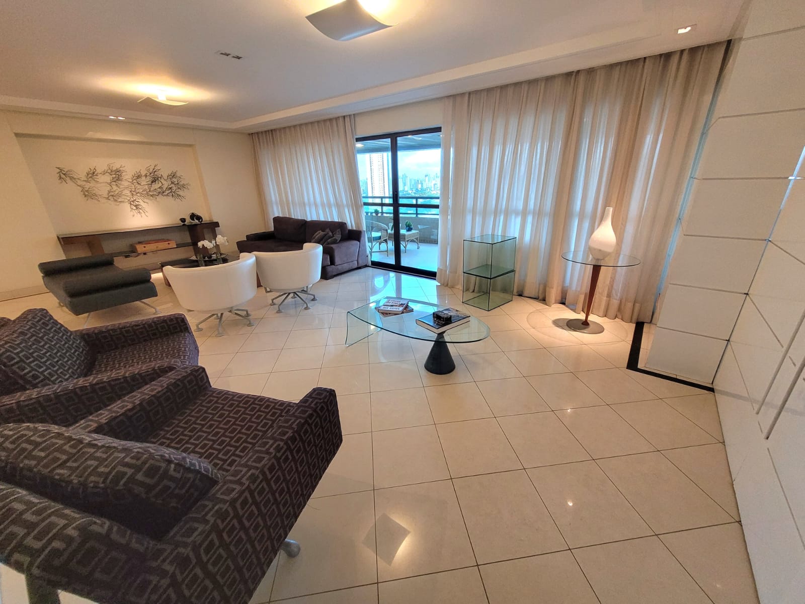 Apartamento 290m², 4 suítes e lazer completo – Recife. (Ref.: R2030526)