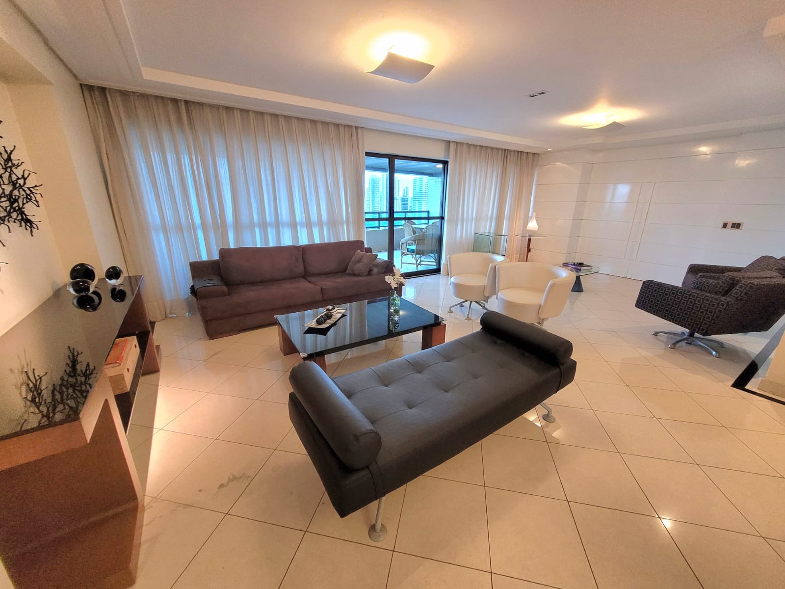 Apartamento 290m², 4 suítes e lazer completo – Recife. (Ref.: R2030526)