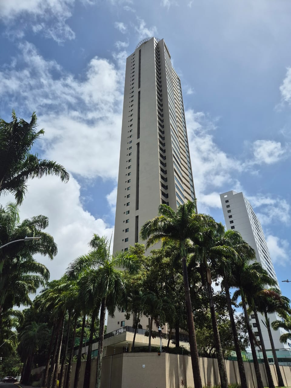 Apartamento 290m², 4 suítes e lazer completo – Recife. (Ref.: R2030526)