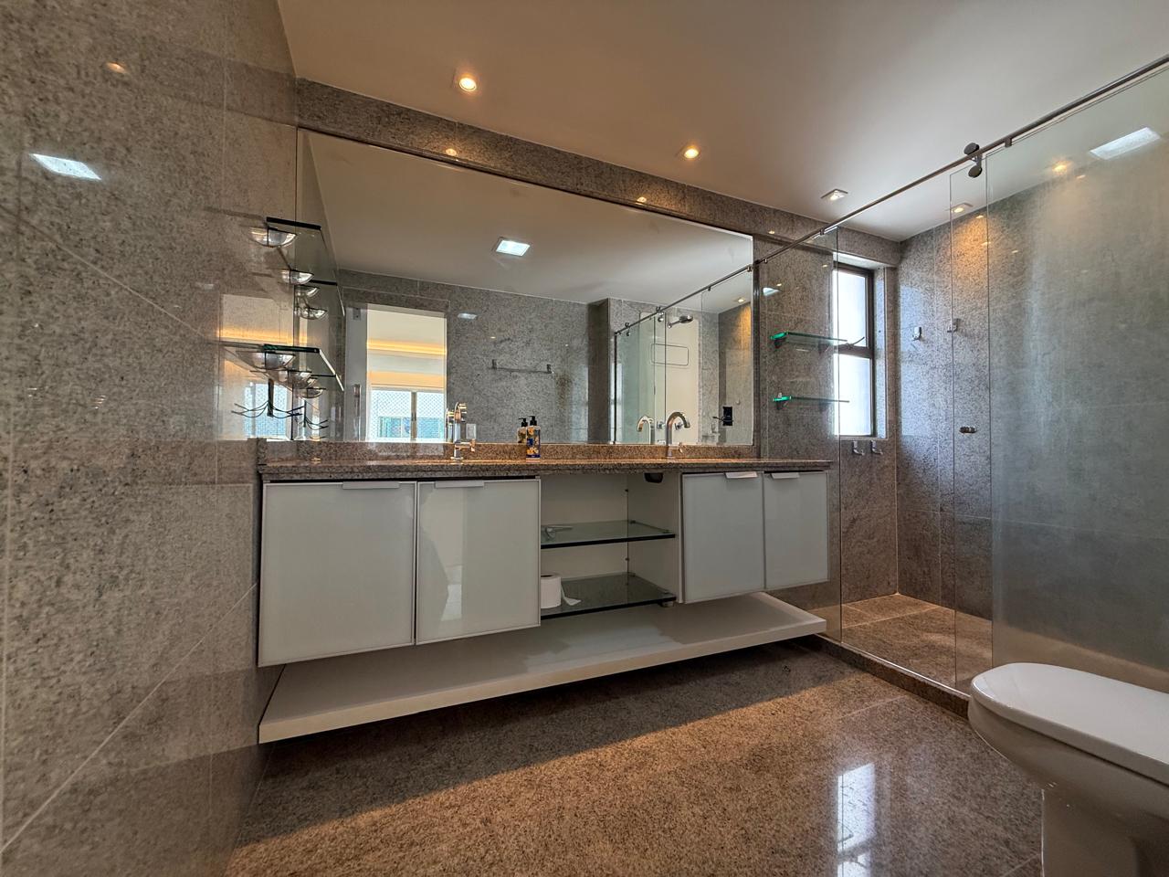 Aluguel Edf. Mar Azul 237m² 04 Suítes (Ref.: R5947692)