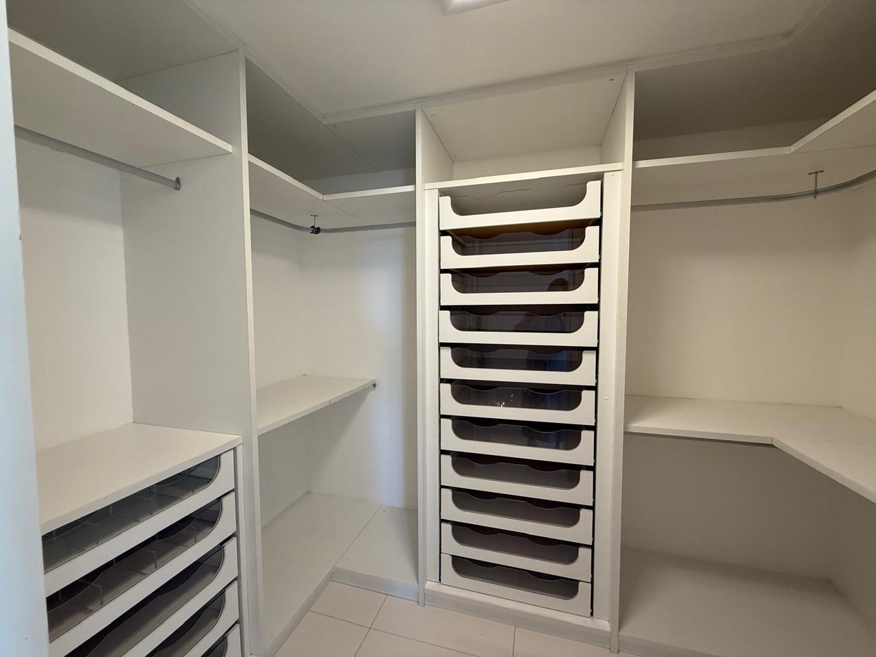 Aluguel Edf. Mar Azul 237m² 04 Suítes (Ref.: R5947692)