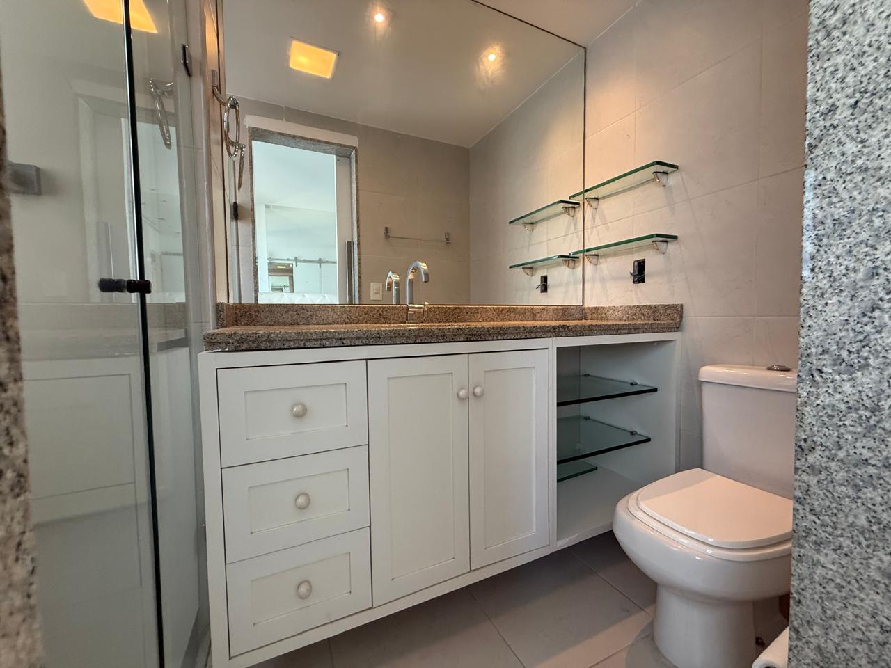Aluguel Edf. Mar Azul 237m² 04 Suítes (Ref.: R5947692)