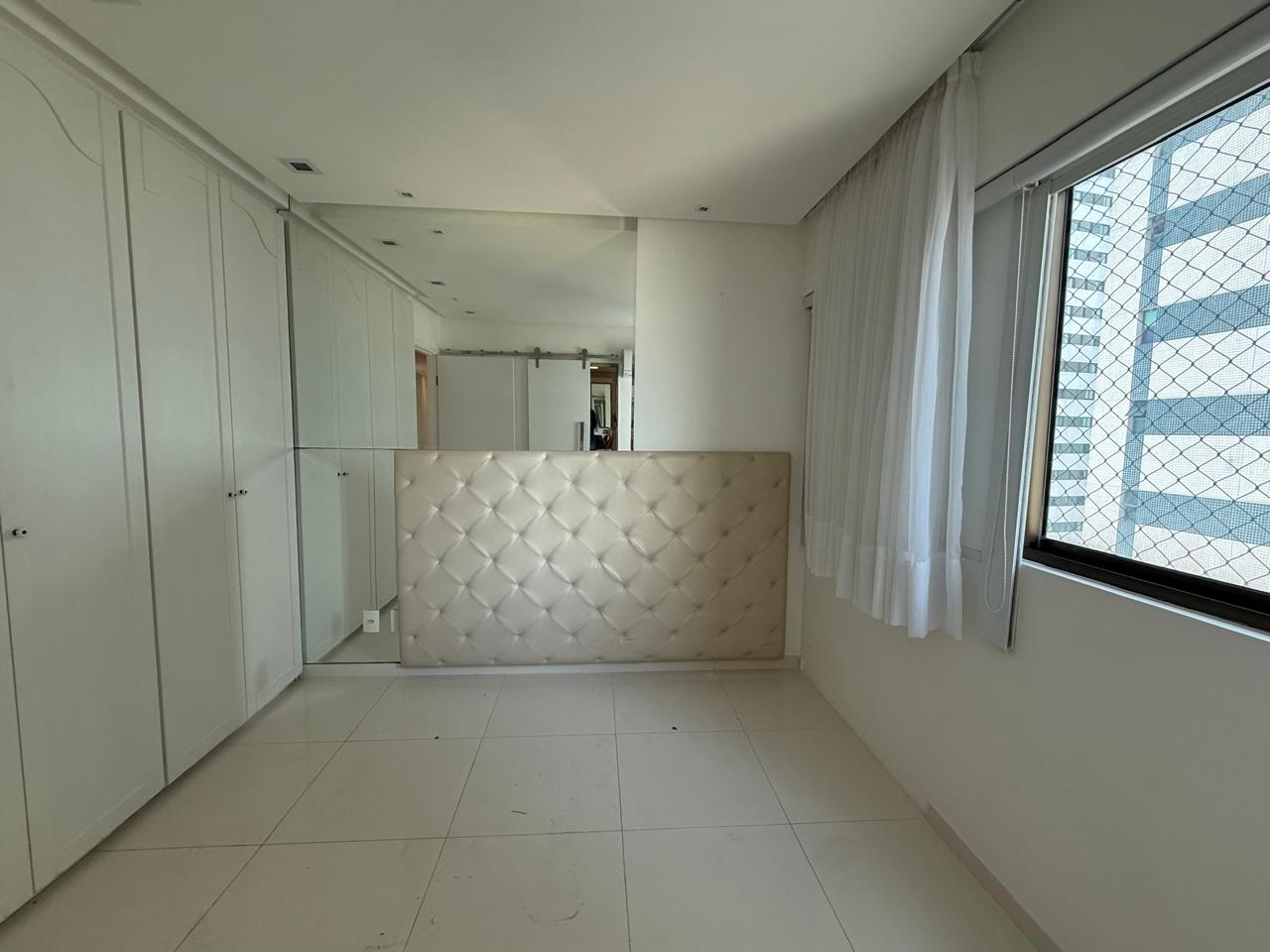 Aluguel Edf. Mar Azul 237m² 04 Suítes (Ref.: R5947692)
