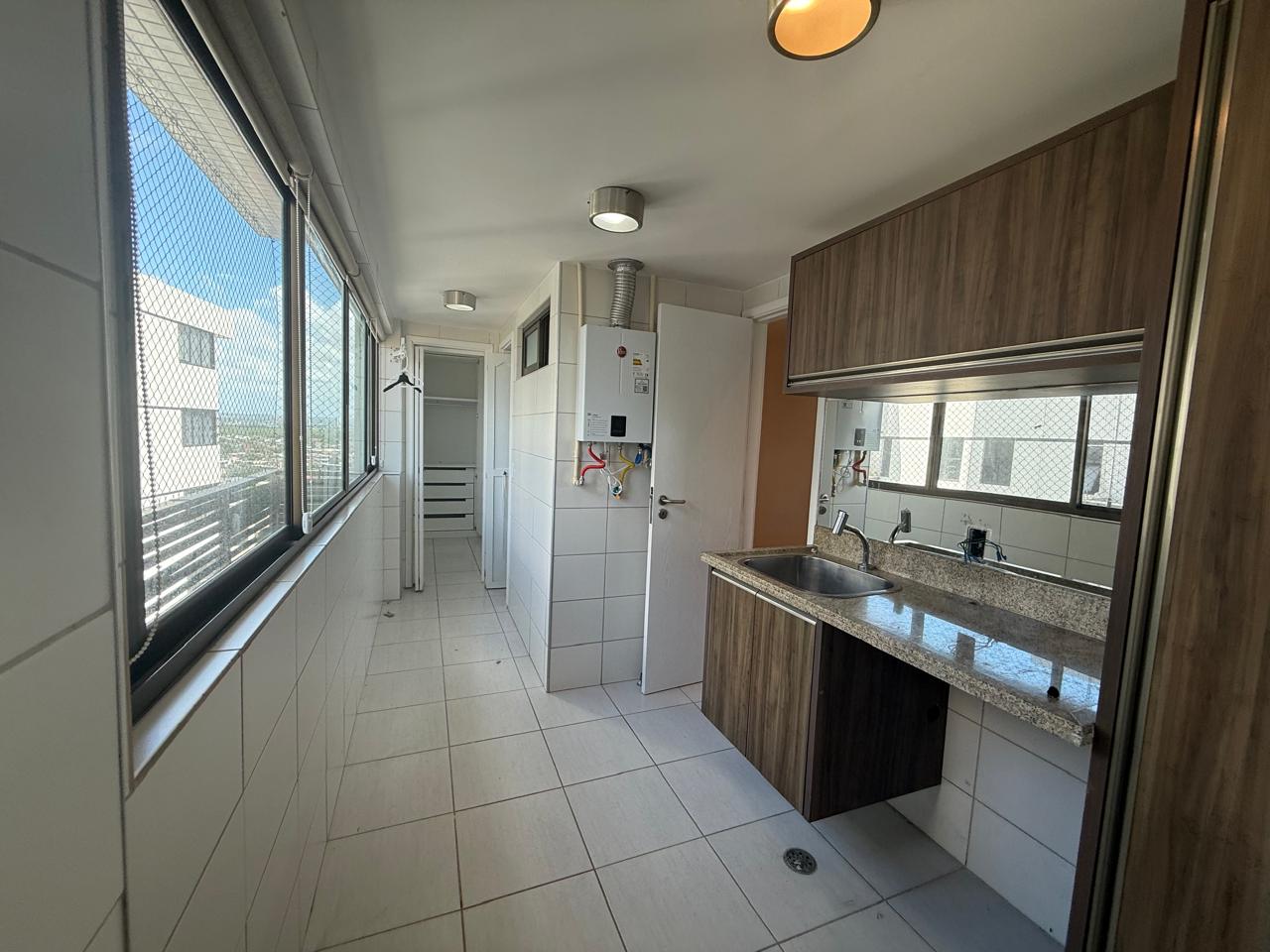 Aluguel Edf. Mar Azul 237m² 04 Suítes (Ref.: R5947692)