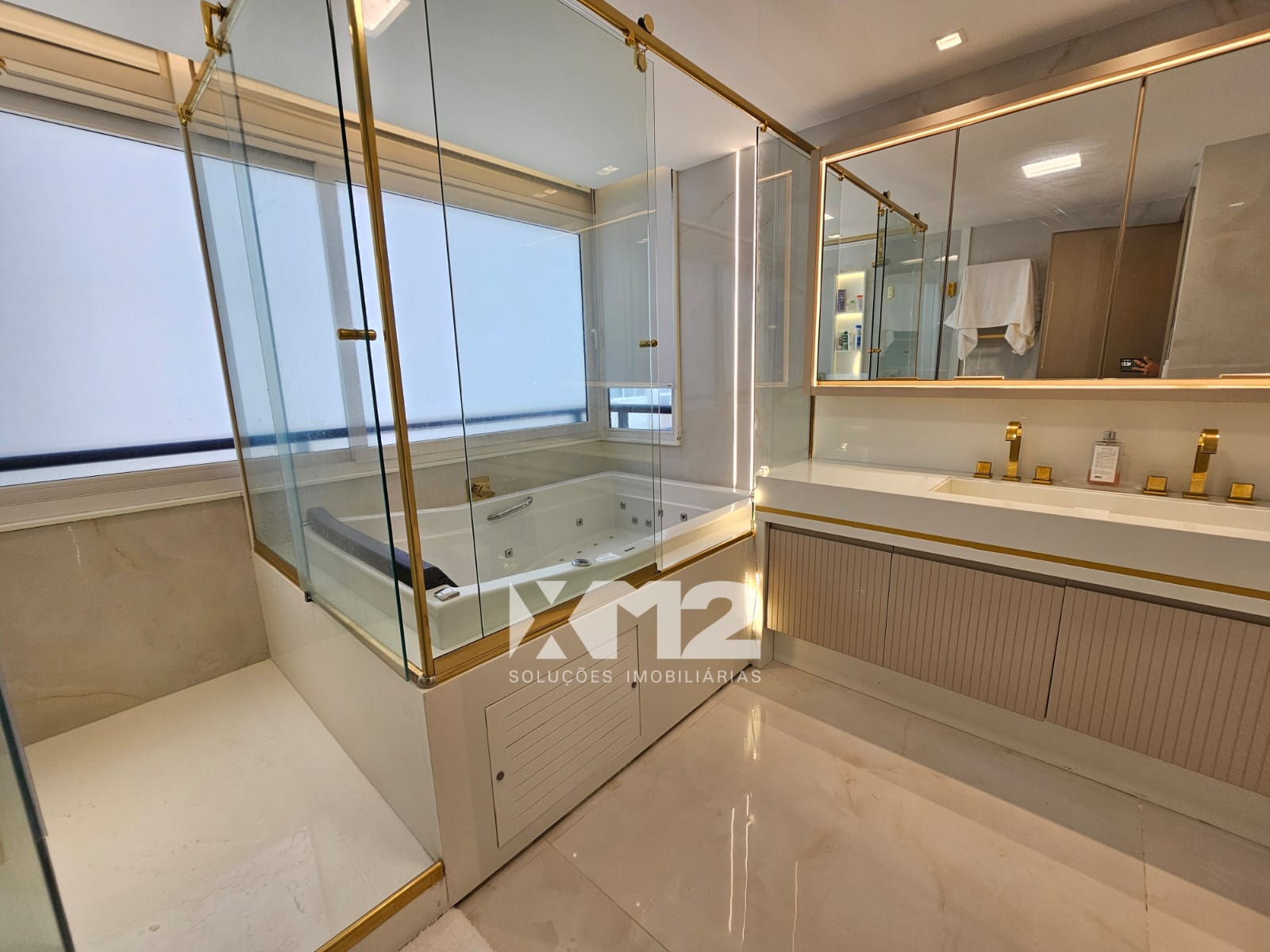 Apto mobiliado Edf. Vania 300m². (Ref.: R5308349)