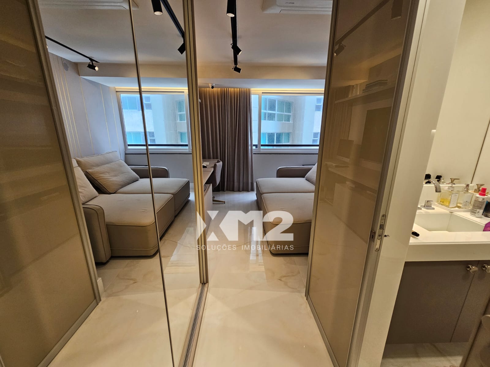 Apto mobiliado Edf. Vania 300m². (Ref.: R5308349)