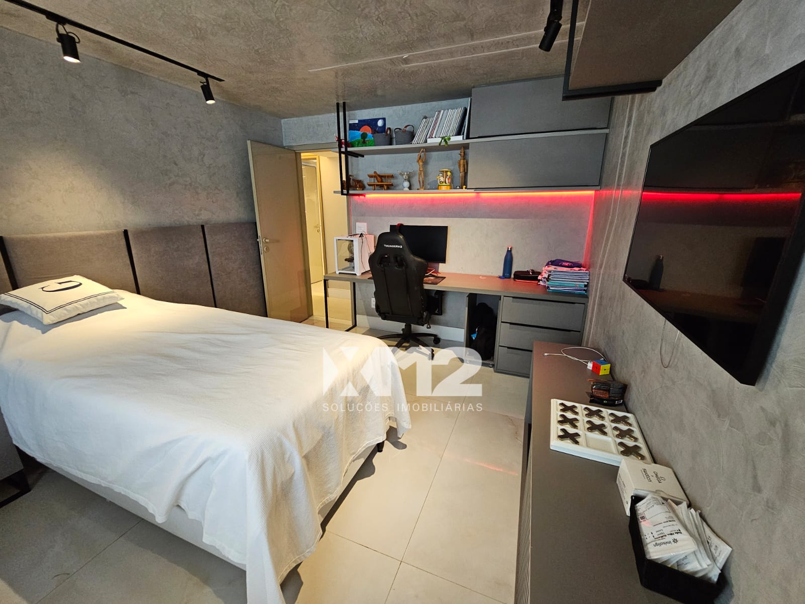 Apto mobiliado Edf. Vania 300m². (Ref.: R5308349)