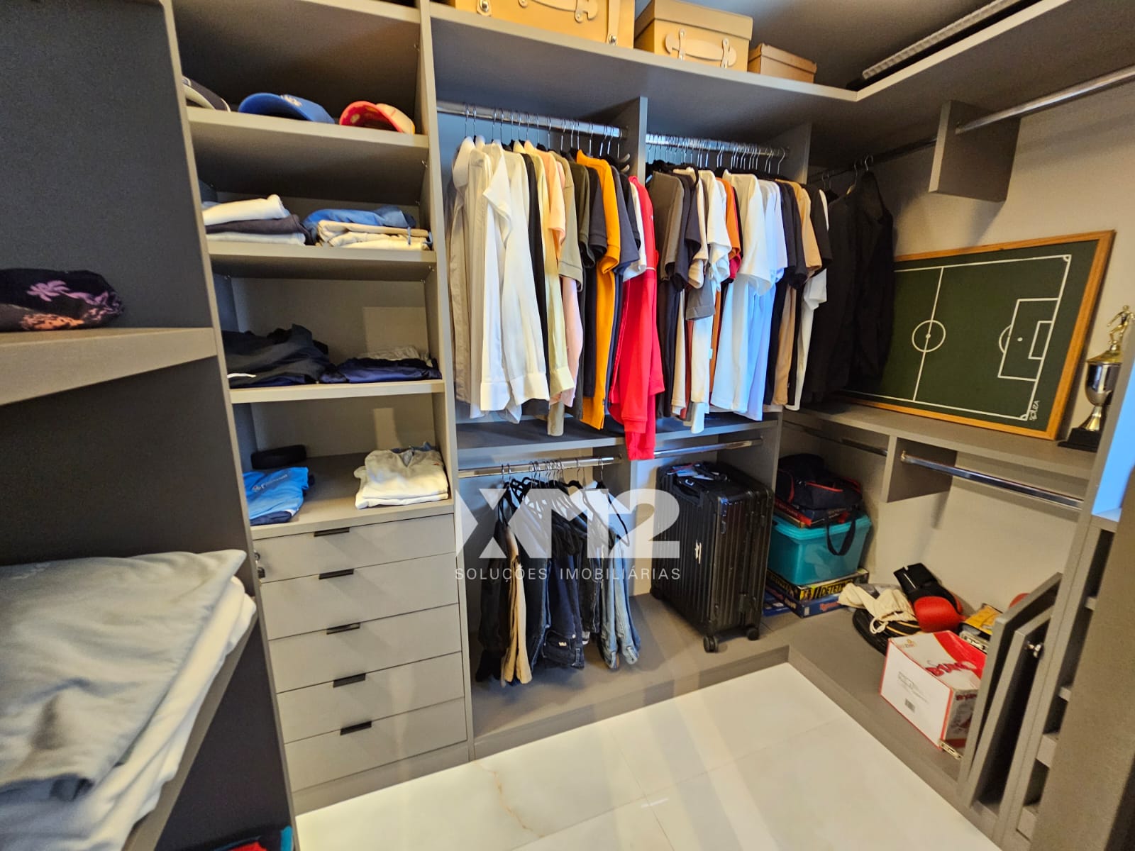 Apto mobiliado Edf. Vania 300m². (Ref.: R5308349)