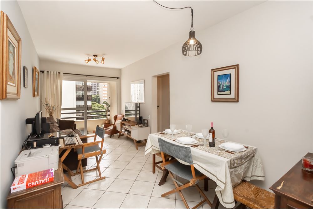 Apartamento à venda em São Paulo, Moema, com 2 quartos, 56m²