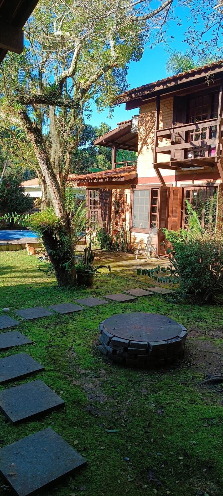 Casa com 3 Quartos à venda, 120m² 