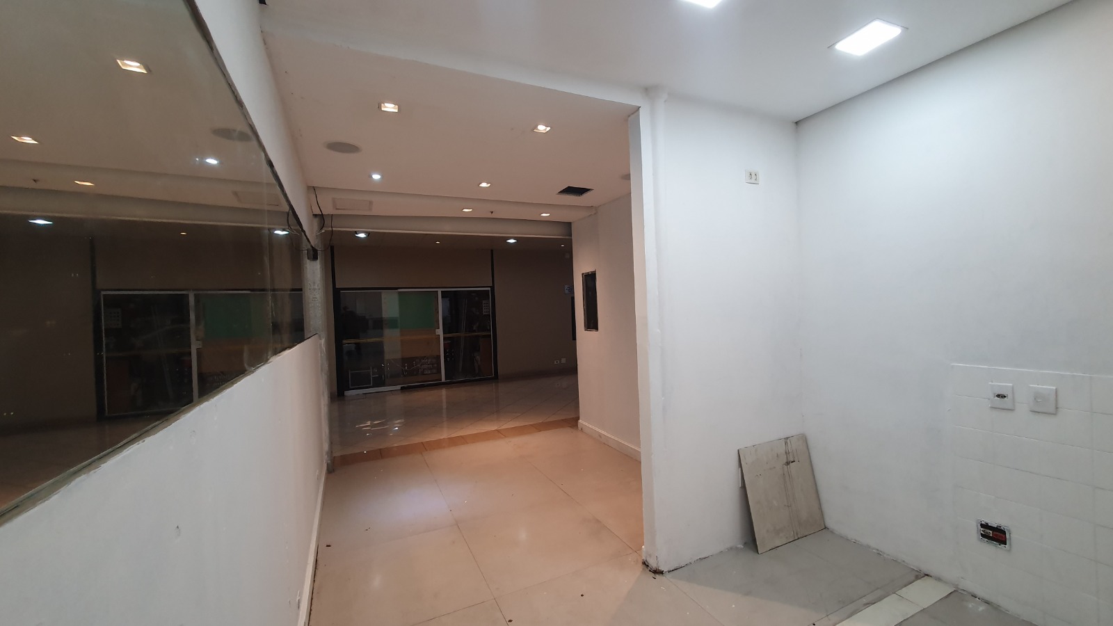 Loja Em Galeria  P/ Venda -  20m², na Av. Paulista, R$ 240.00,00